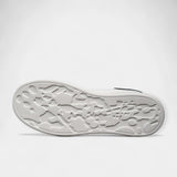 Bílé kožené sportovní boty