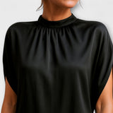 Elegantní a Přiléhavé Šaty