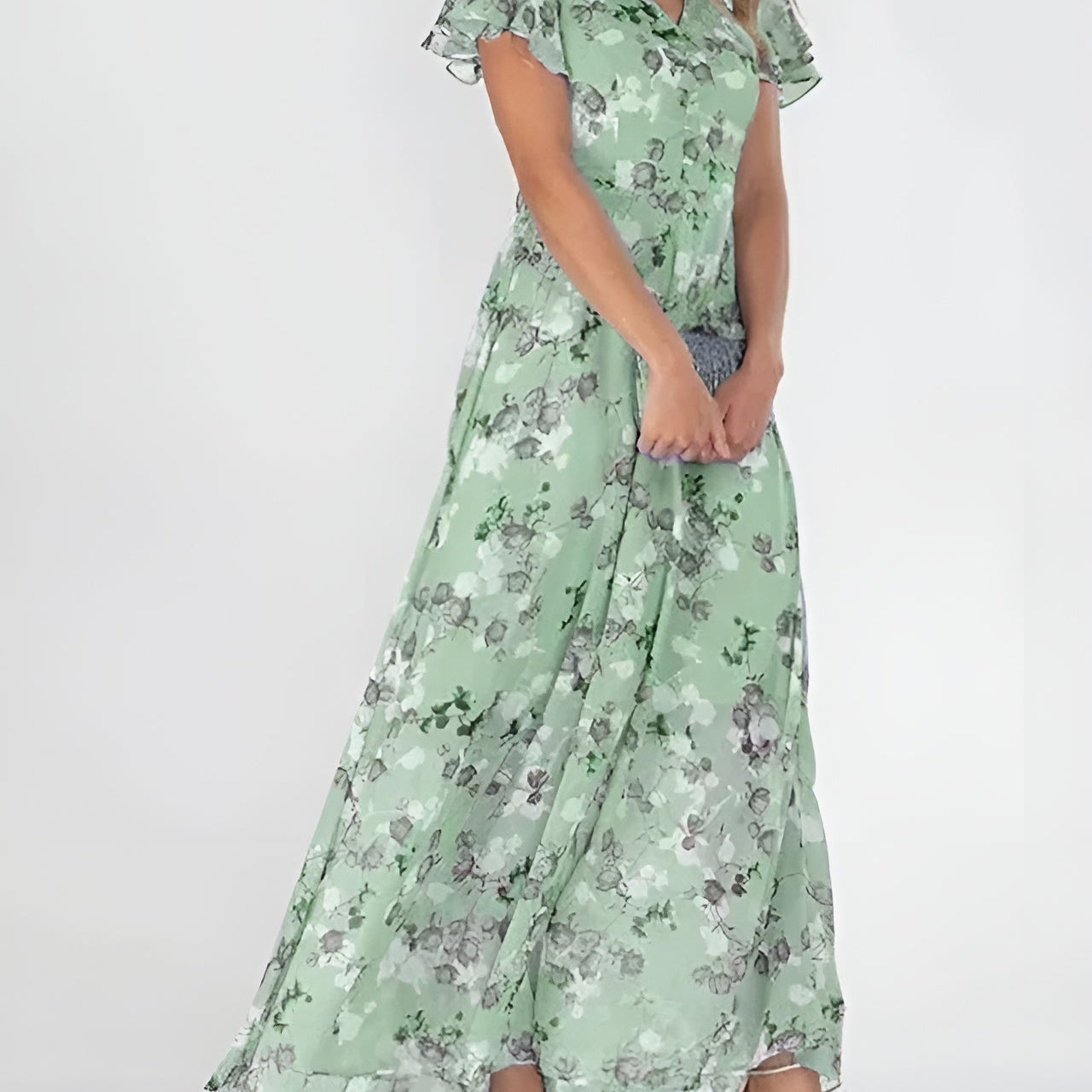 Elegantní šaty, které zakrývají břicho