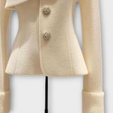 Asymetrický zapínací blazer