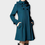 Elegantní kabát s dvojitým zapínáním