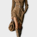 Semišové šaty s páskem