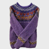 Svetr s vysokým límcem inspirovaný retro stylem