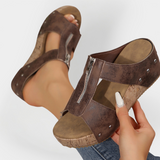 Pohodlné sandály na podpatku s zipem