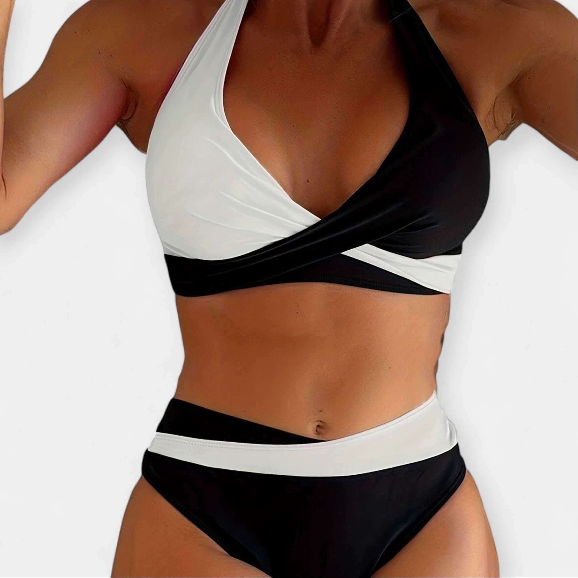 Bikini s křížovým výstřihem