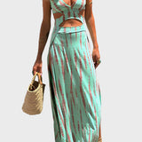 Pohodlné šaty s výřezy