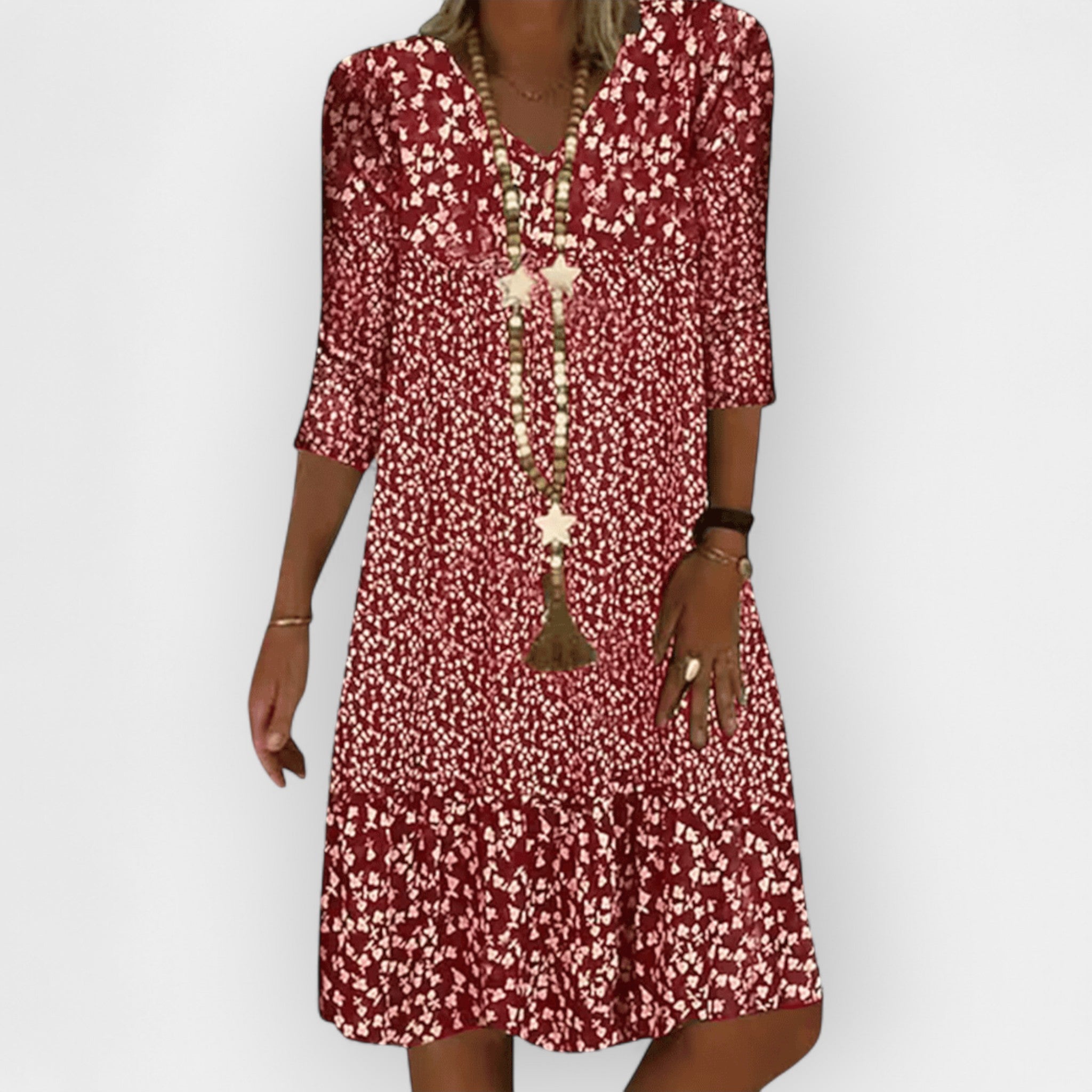 Lehké šaty se stylovým designem