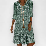 Lehké šaty se stylovým designem