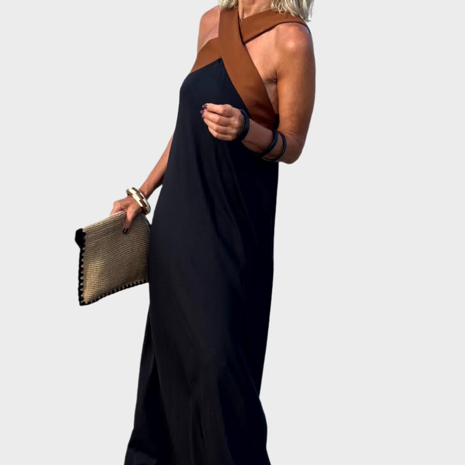 Elegantní šaty bez zadního dílu s moderním křížovým výstřihem