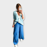 Svetr s knoflíky a chevron vzorem