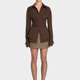 Košile na míru s překládaným a elegantním detailem