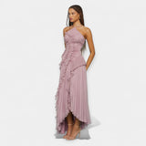 Šaty s tvarovanými volány