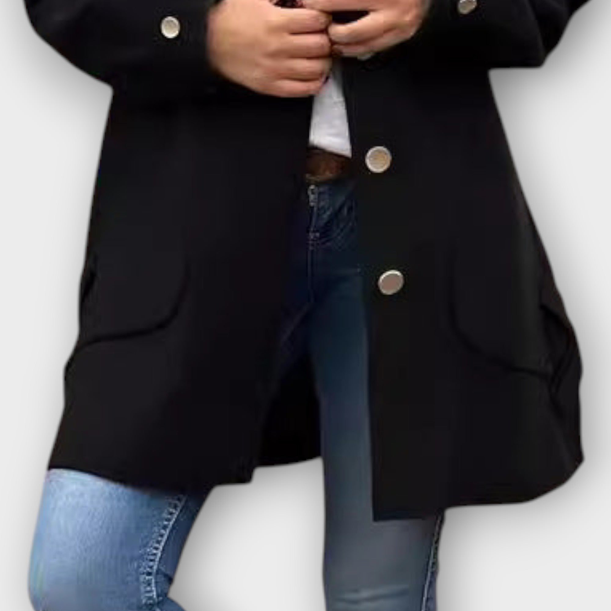 Elegantní kabát s knoflíky a střední délkou