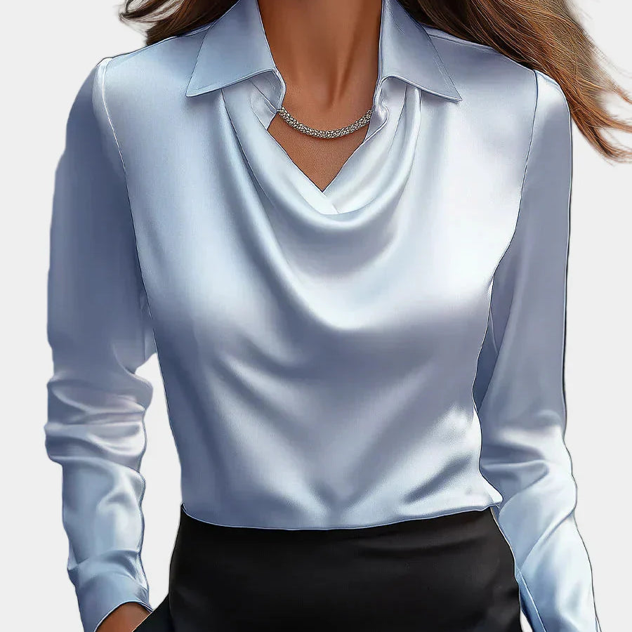 Elegantní saténová blůza s drapovaným výstřihem