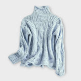 Pohodlný texturovaný pletený rolák