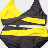 Bikini s křížovým výstřihem