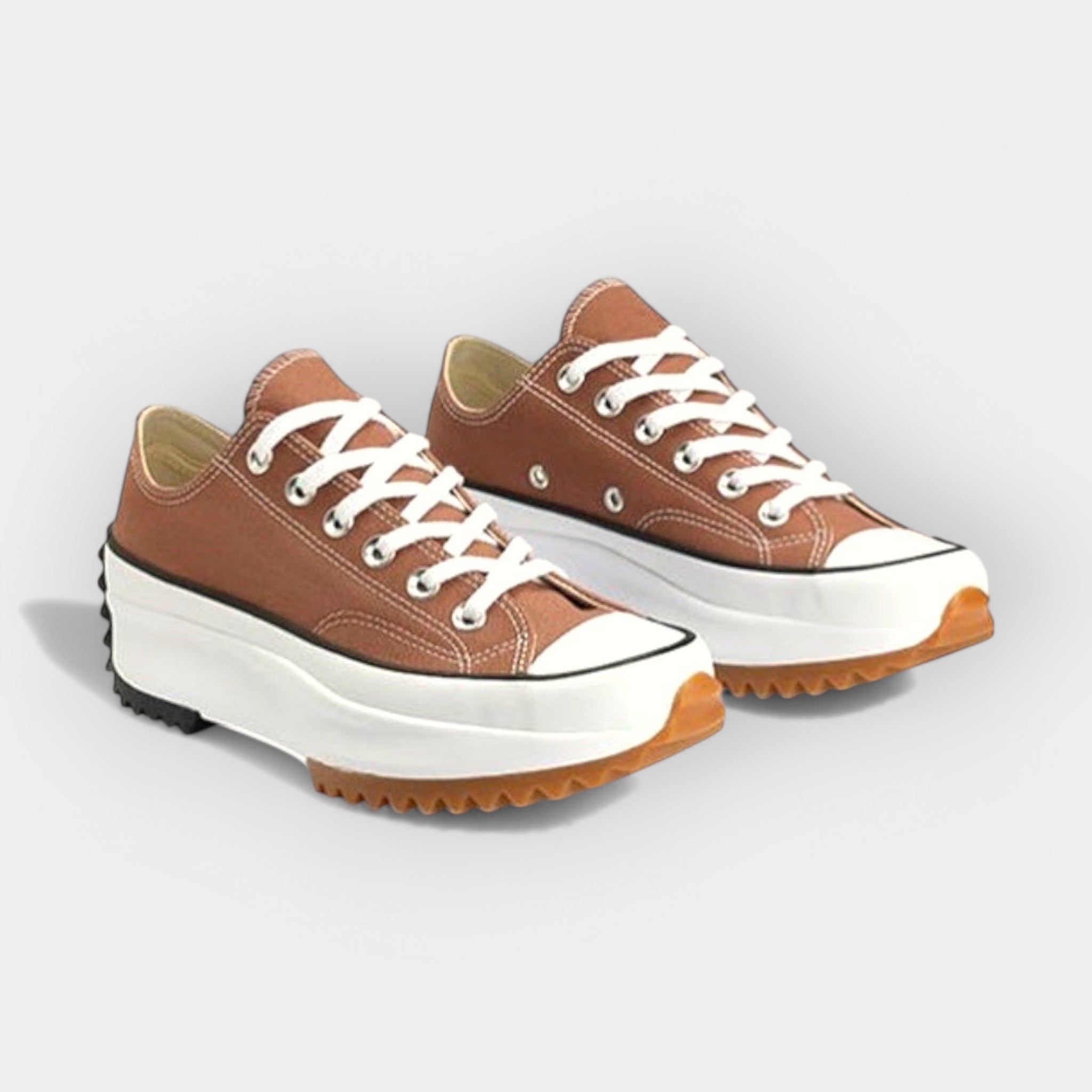 Moderní sportovní boty s tlustou podrážkou