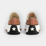 Moderní sportovní boty s tlustou podrážkou