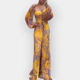 Vzdušné šaty s otvorem