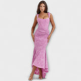 Dlouhé šaty s elegantním a rafinovaným korzetem