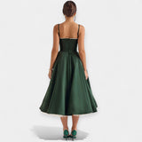 Midi šaty s jemnými detaily z tylu