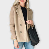 Dvojřadý blejzr s pletenými rukávy