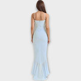 Elegantní večerní šaty s volány