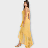 Elegantní večerní šaty s volány